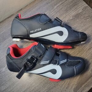 Peloton Unisex Biking Shoes Black Red Size 42 NWOB